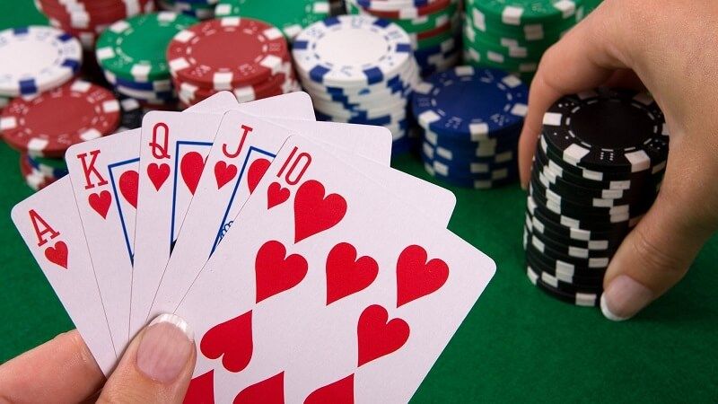 Thùng Phá Sảnh Poker: Khái Niệm Và Ý Nghĩa